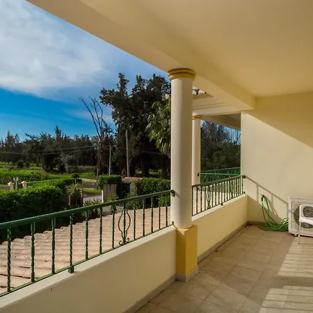 Penina 4 Bed Villa *