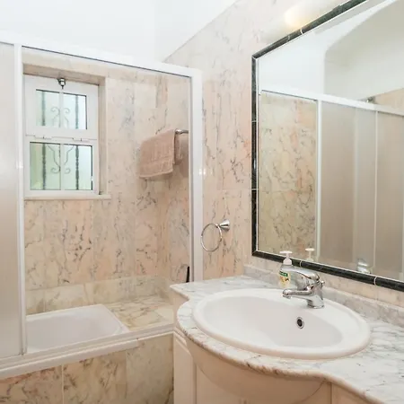 Penina 4 Bed 别墅