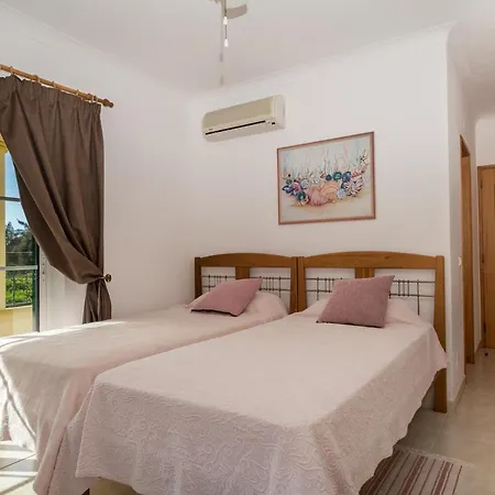 Penina 4 Bed Villa *