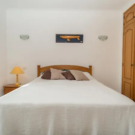 Penina 4 Bed Villa *